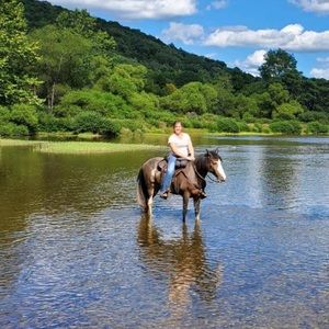 Meet your Posher, Kelley